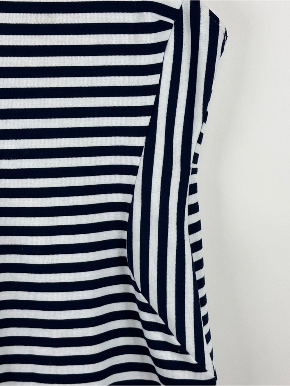 Esley Women's Striped Knit Sleeveless Shift Dress - Picture 4 of 7